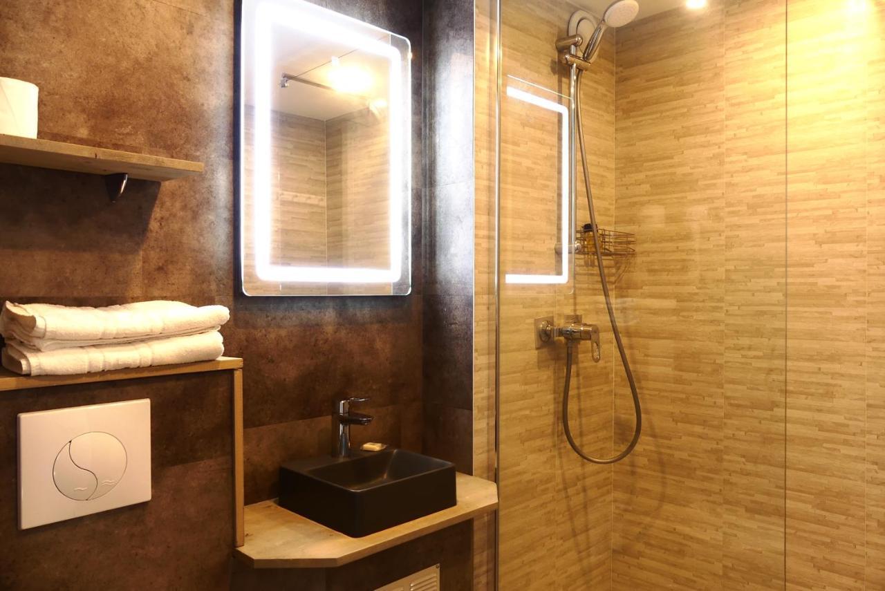 Contact Hotel Le Provencal Bordeaux Lac Dış mekan fotoğraf