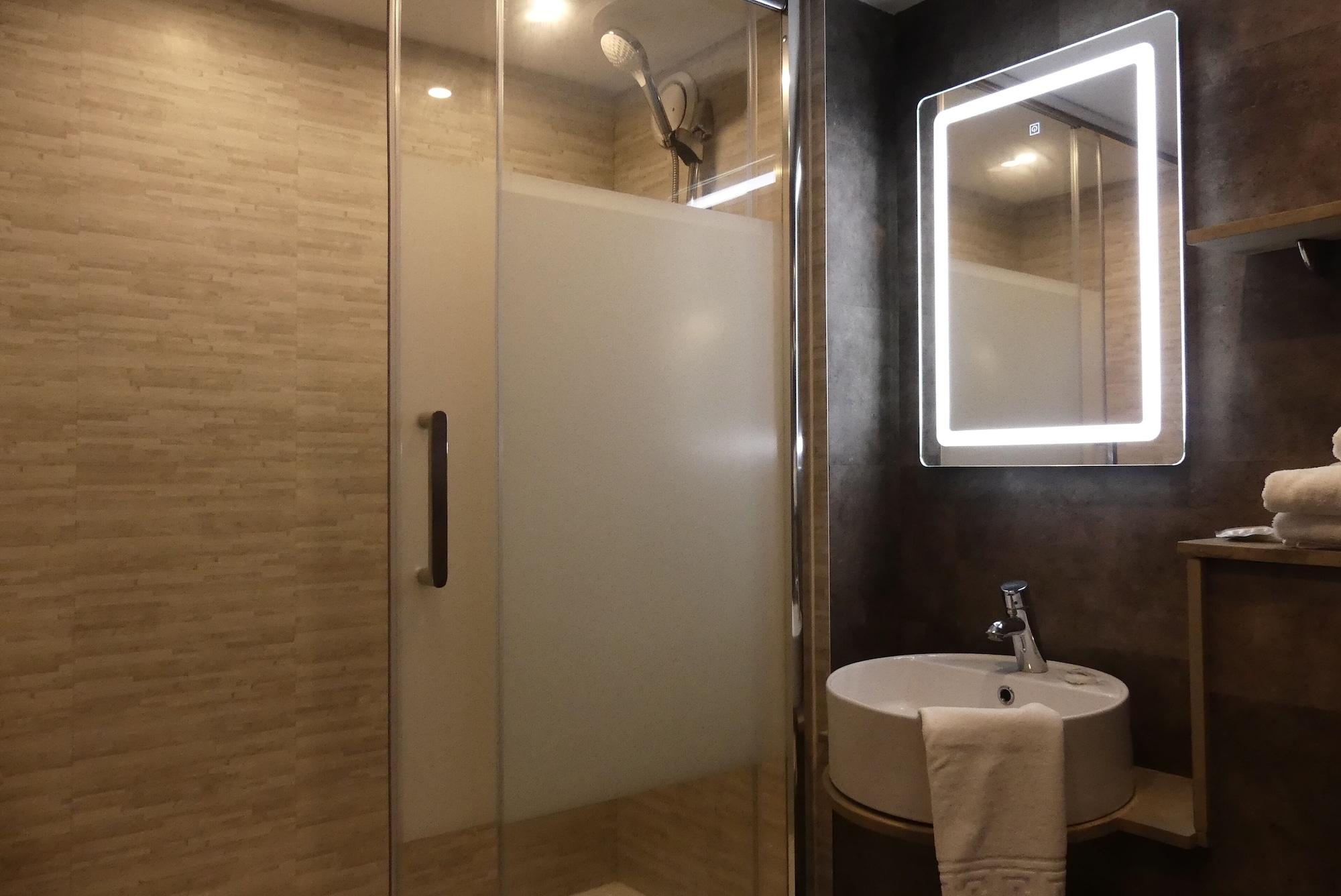 Contact Hotel Le Provencal Bordeaux Lac Dış mekan fotoğraf